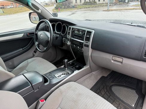 Used 2007 Toyota 4Runner SR5 image 7