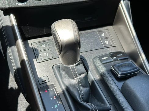 Used 2016 Lexus IS 200t w/ F Sport Package RWD image 28