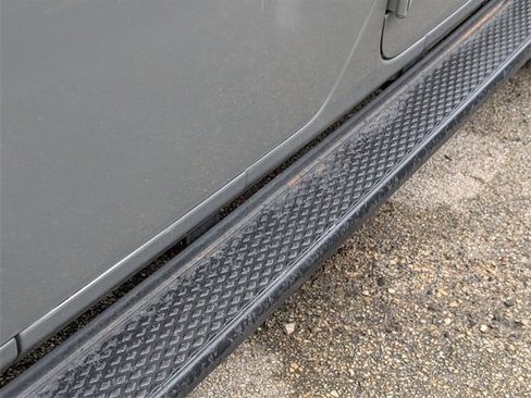 Used 2022 Jeep Gladiator Sport image 8