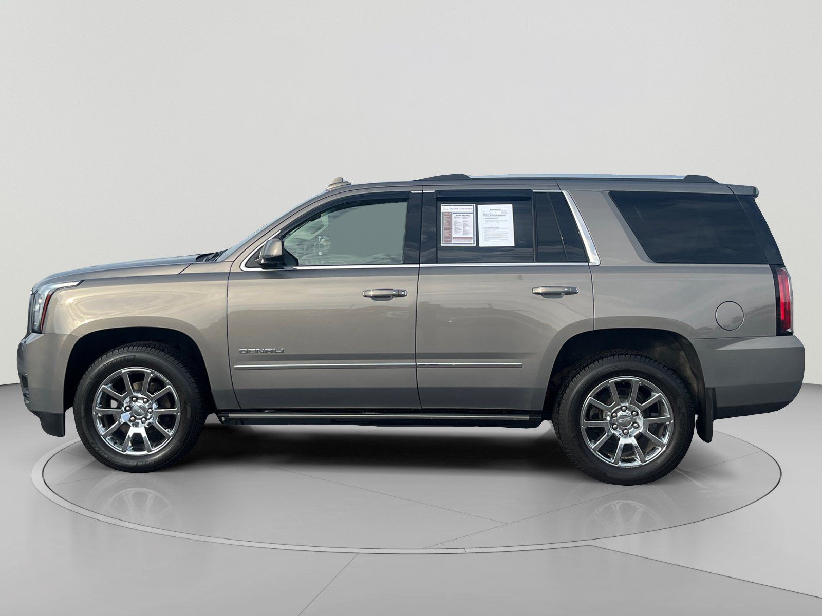 Used 2019 GMC Yukon Denali AWD/4WD image 2