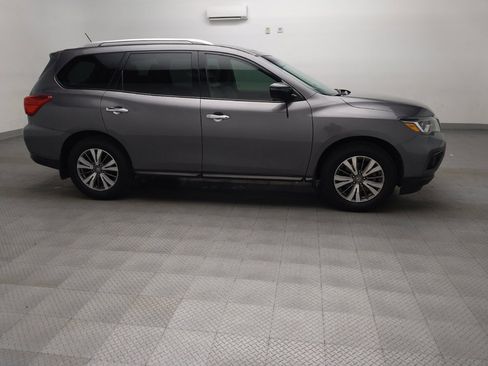 Used 2017 Nissan Pathfinder S FWD image 11