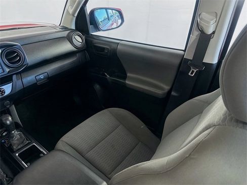 Used 2018 Toyota Tacoma SR image 20