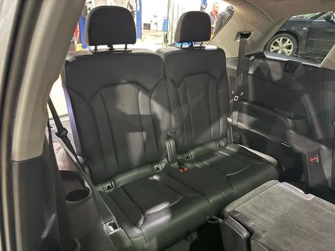 Used 2018 Audi Q7 3.0T Prestige w/ Prestige Package image 19