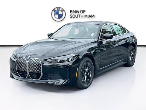 Used 2025 BMW i4 eDrive40 RWD image 3
