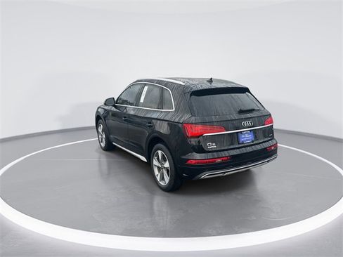 Used 2023 Audi Q5 2.0T Premium w/ Convenience Package image 5