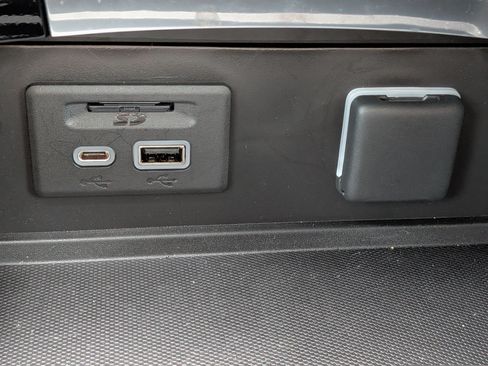Used 2023 Buick Envision Essence w/ Technology Package I FWD image 30