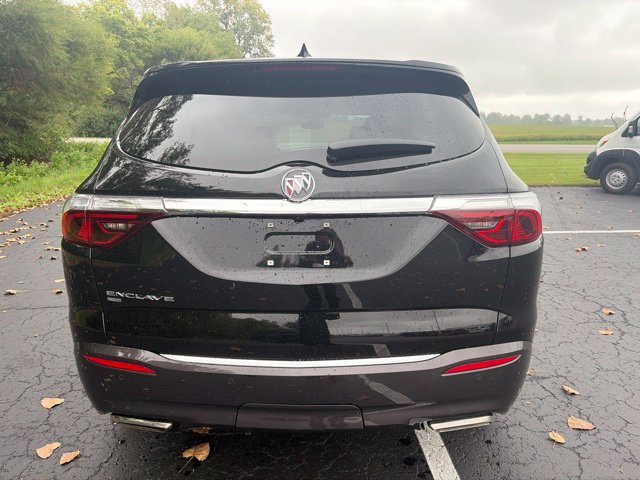 Used 2024 Buick Enclave Essence AWD/4WD image 12