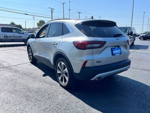 Used 2023 Ford Escape Platinum AWD/4WD image 6