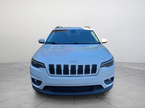 Used 2019 Jeep Cherokee Latitude Plus w/ Cold Weather Group AWD/4WD image 10