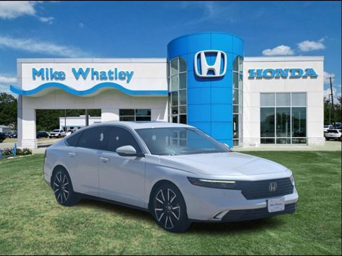Certified 2025 Honda Accord Touring image 1