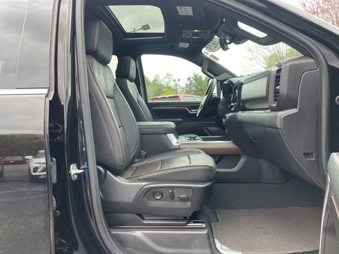 Used 2025 Chevrolet Silverado 2500 High Country w/ Technology Package AWD/4WD image 33