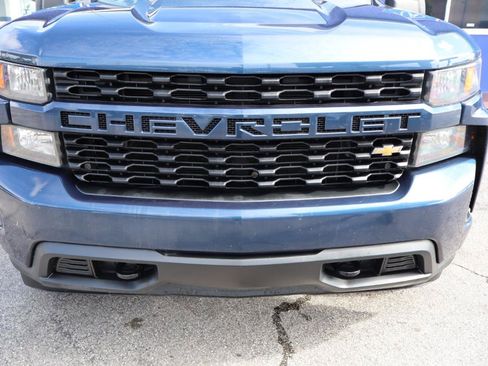 Used 2019 Chevrolet Silverado 1500 Custom w/ Custom Value Package AWD/4WD image 34
