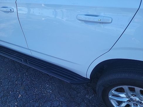 Used 2023 Chevrolet Tahoe LT AWD/4WD image 16