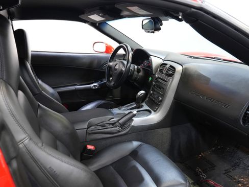 Used 2007 Chevrolet Corvette Coupe w/ Preferred Equipment Group image 29