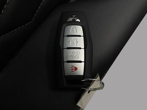 New 2026 Mitsubishi Outlander SEL image 34