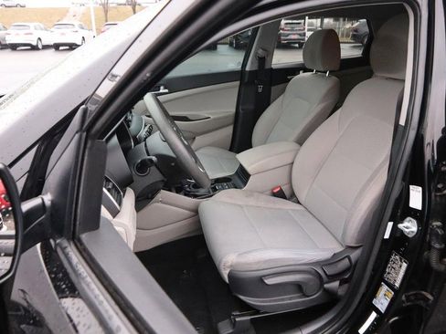 Used 2019 Hyundai Tucson SE image 8