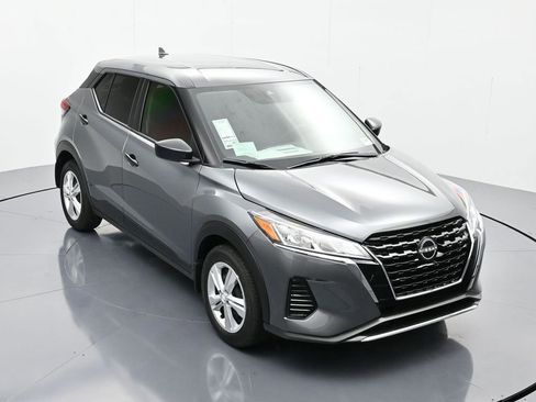 New 2025 Nissan Kicks Play S FWD image 30
