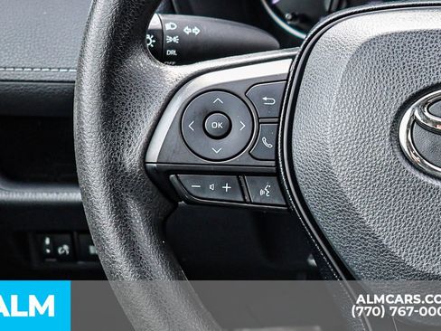 Used 2021 Toyota RAV4 LE image 34