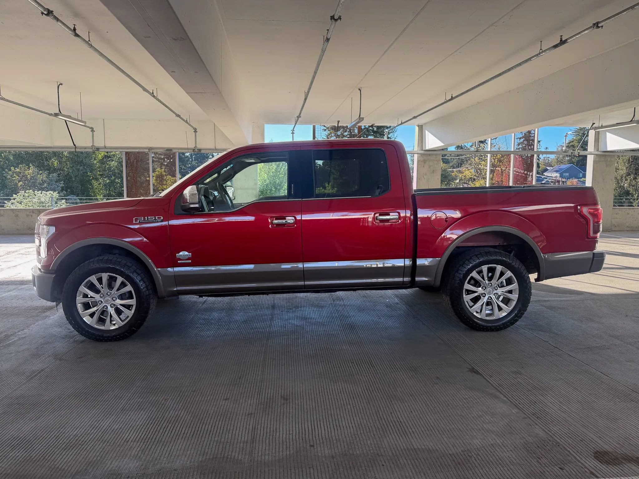 Used 2016 Ford F150 King Ranch w/ Equipment Group 601A Luxury AWD/4WD image 8