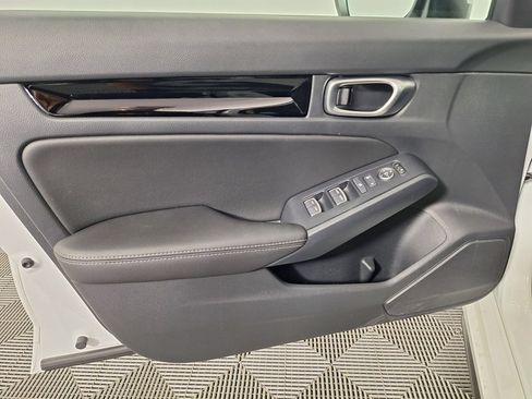 Used 2023 Honda Civic EX-L image 32
