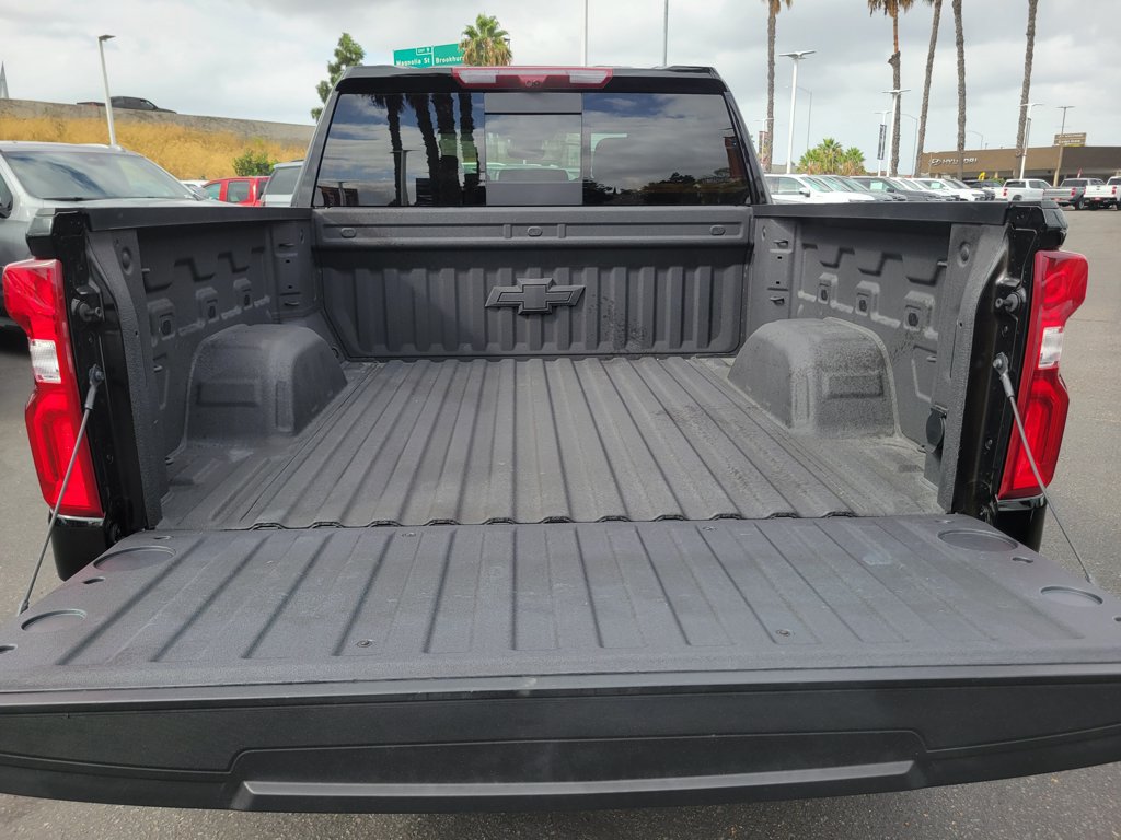 Used 2026 Chevrolet Silverado 1500 High Country w/ Midnight Edition AWD/4WD image 25