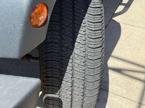 Used 2013 Jeep Wrangler Sport AWD/4WD image 12