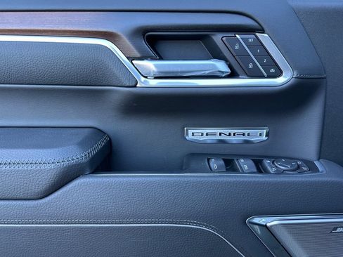 New 2026 GMC Sierra 1500 Denali w/ Technology Package AWD/4WD image 11