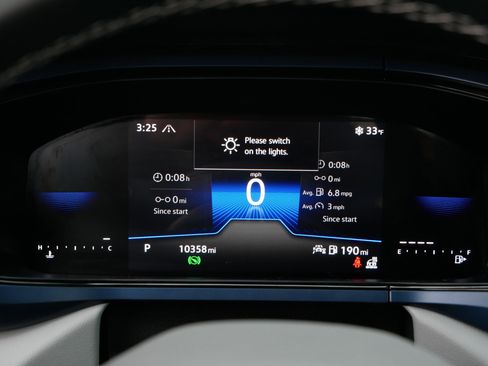 Used 2024 Volkswagen Taos SE w/ Panoramic Sunroof Package image 21