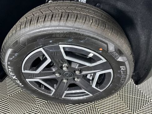 New 2026 Jeep Cherokee Limited AWD/4WD image 13