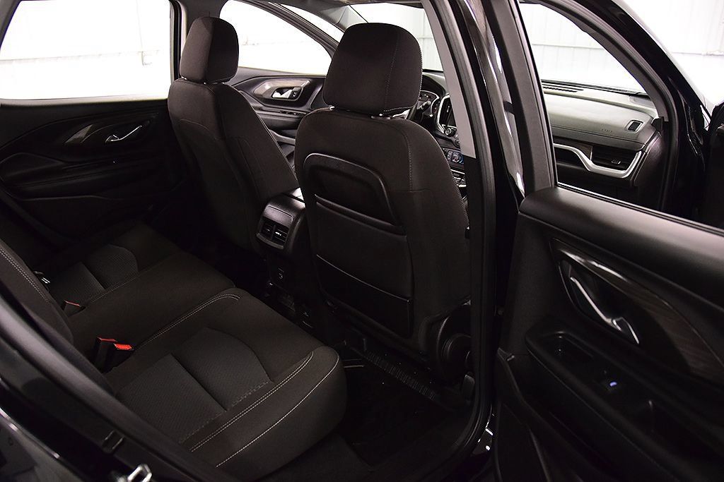 Used 2024 GMC Terrain SLE w/ Driver Convenience Package AWD/4WD image 30