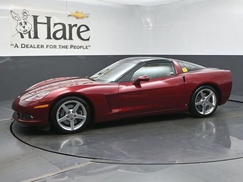 Used 2007 Chevrolet Corvette Coupe w/ Preferred Equipment Group RWD image 37