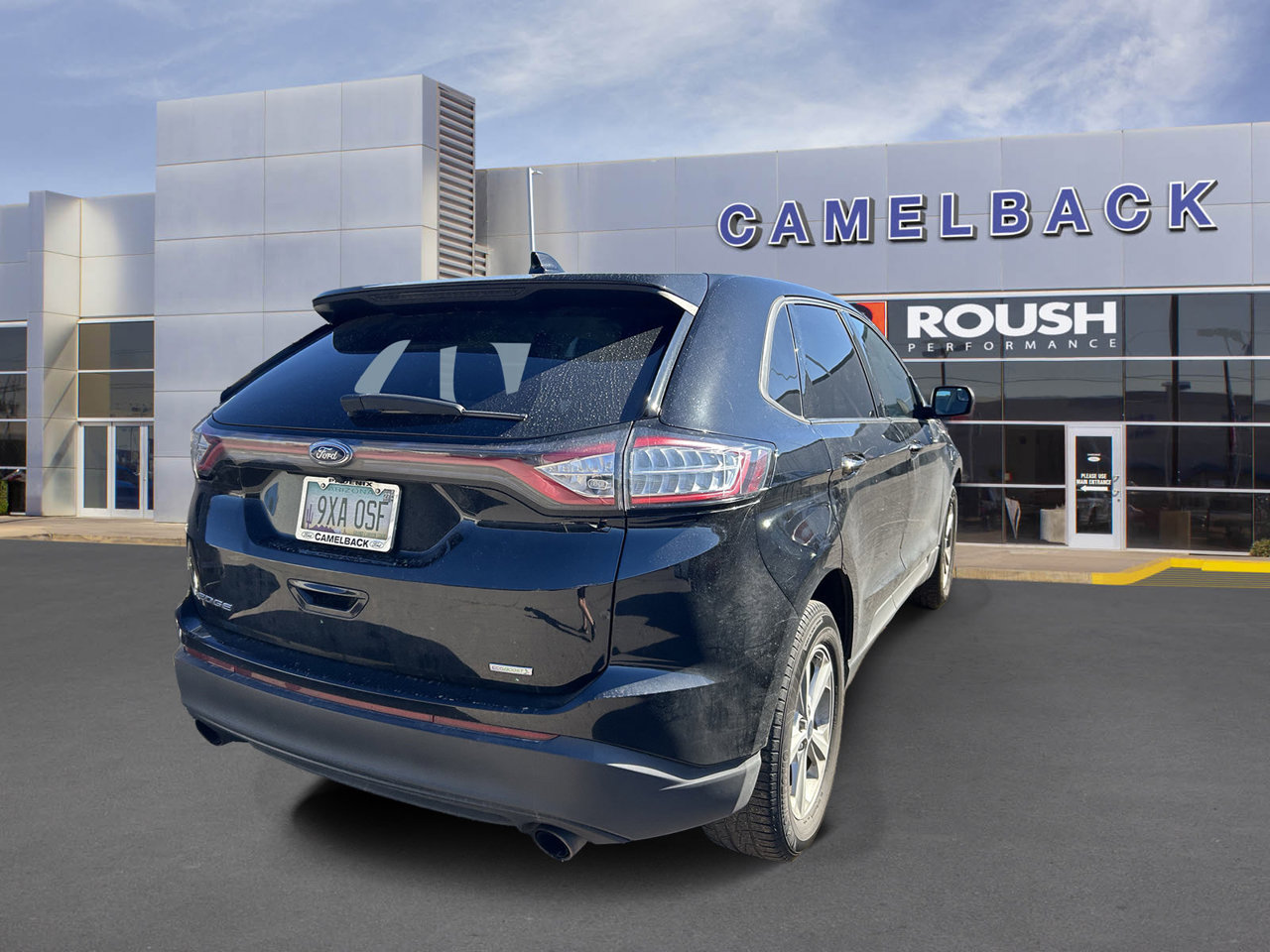 Used 2018 Ford Edge SE FWD image 4