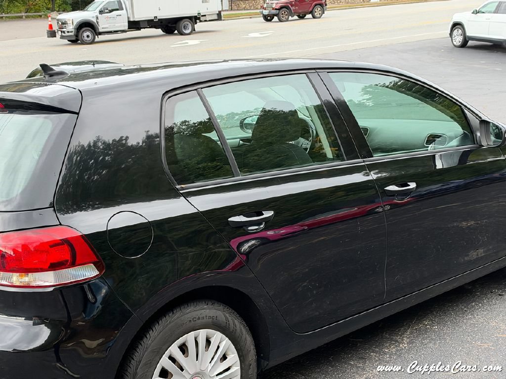 Used 2013 Volkswagen Golf 4-Door FWD image 31