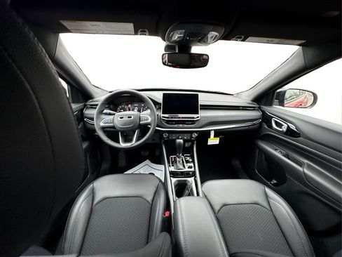 New 2026 Jeep Compass Latitude image 22