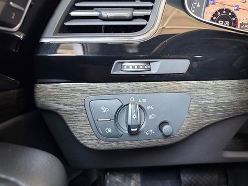 Used 2018 Audi Q7 3.0T Premium Plus AWD/4WD image 34