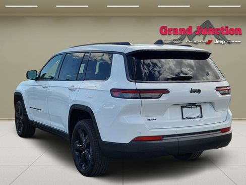 New 2026 Jeep Grand Cherokee L Limited w/ Limited Altitude Package AWD/4WD image 6