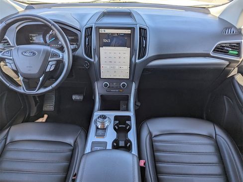 Used 2022 Ford Edge SEL image 6