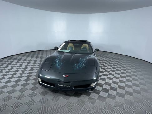 Used 2000 Chevrolet Corvette Base image 3
