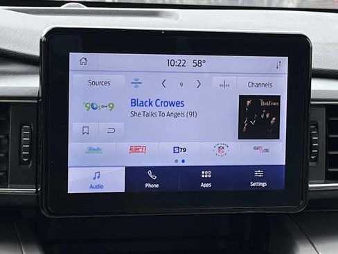 Used 2020 Ford Explorer XLT w/ Equipment Group 202A image 16