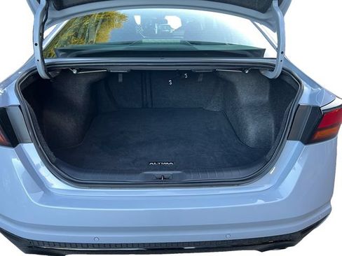 Used 2023 Nissan Altima 2.5 SR w/ SR Premium Package AWD/4WD image 18