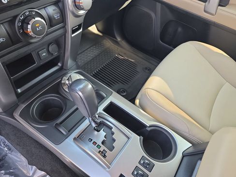 Used 2022 Toyota 4Runner SR5 Premium w/ Moonroof Package AWD/4WD image 25