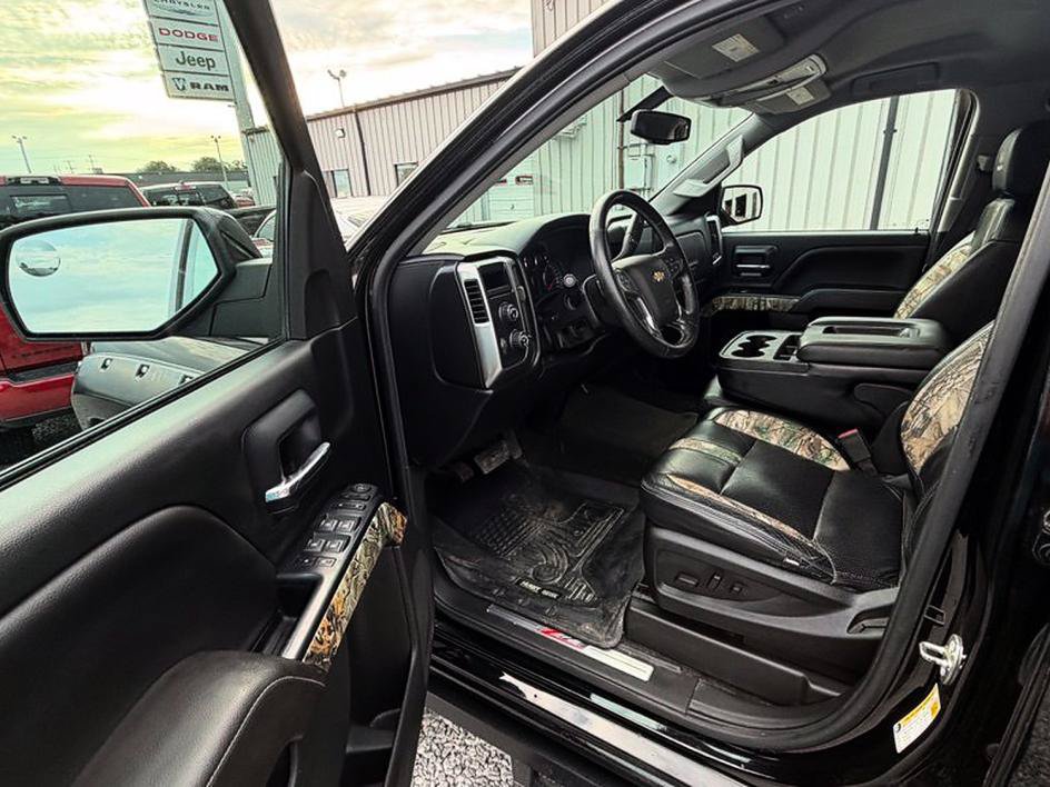 Used 2017 Chevrolet Silverado 1500 LT w/ All Star Edition AWD/4WD image 3
