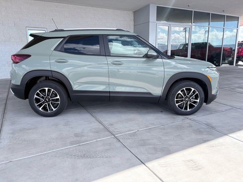 New 2026 Chevrolet TrailBlazer LT w/ LT Cold Weather Package image 2