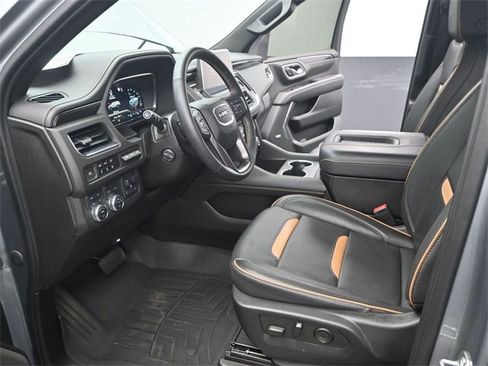 Used 2023 GMC Yukon XL AT4 w/ AT4 Premium Plus Package image 6