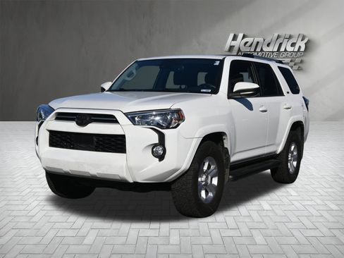 Used 2020 Toyota 4Runner SR5 image 6