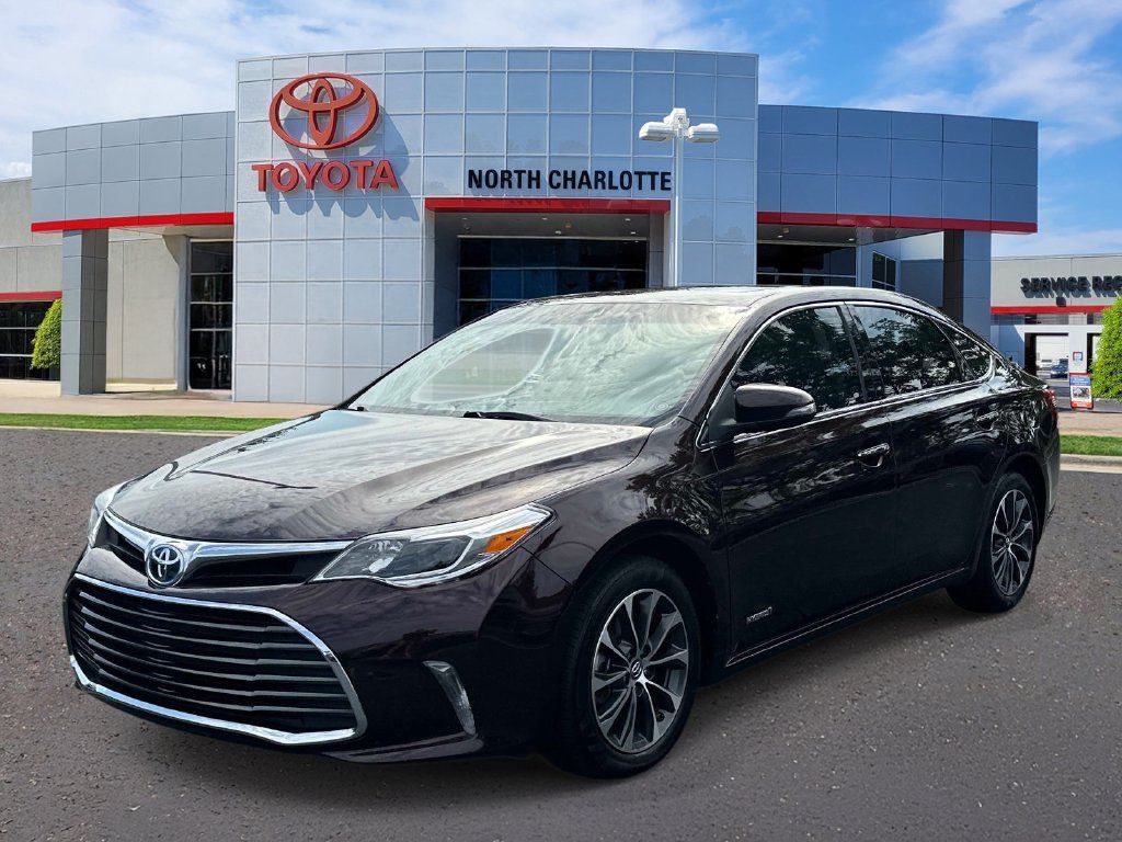Used 2016 Toyota Avalon XLE Premium FWD image 3