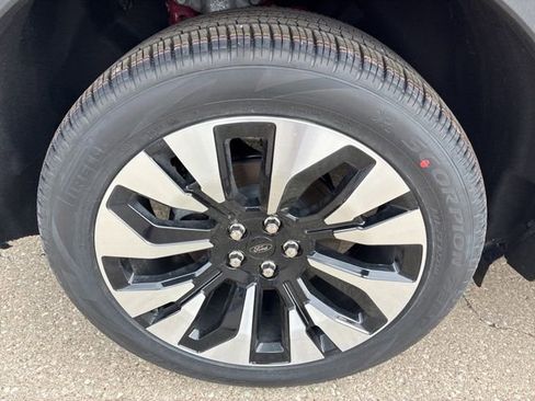 New 2026 Ford Explorer Platinum w/ LUX Leather Package AWD/4WD image 15