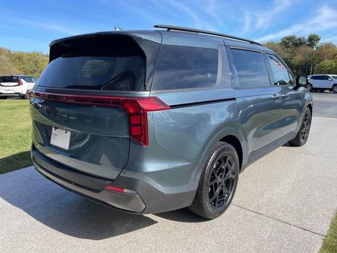 New 2026 Kia Carnival SX w/ SX Dark Edition Package image 5