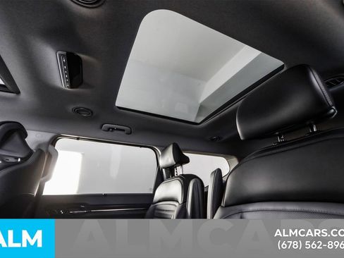 Used 2024 Kia EV9 Land image 23