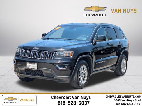 Used 2018 Jeep Grand Cherokee Laredo RWD image 1